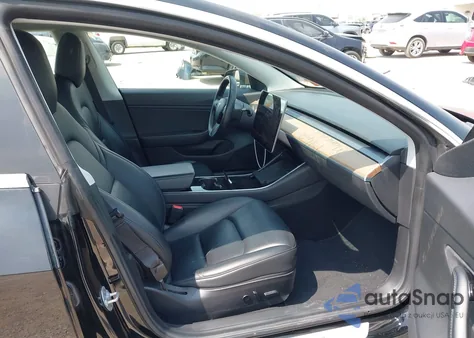 2018 Tesla Model 3 Long Range/Performance из США, поврежденный, VIN 5YJ3E1EB0JF183904